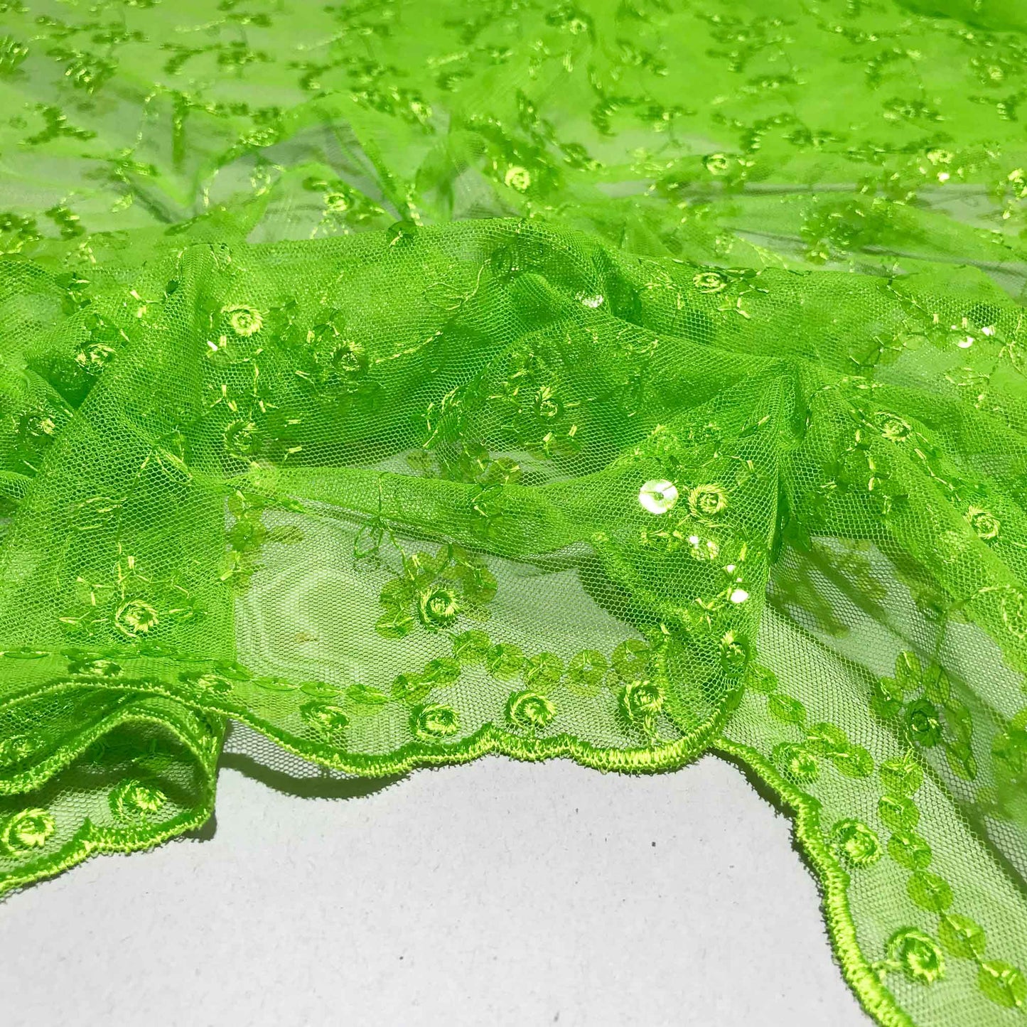Spetstyg - Spets Grön Paljett Blommigt 31