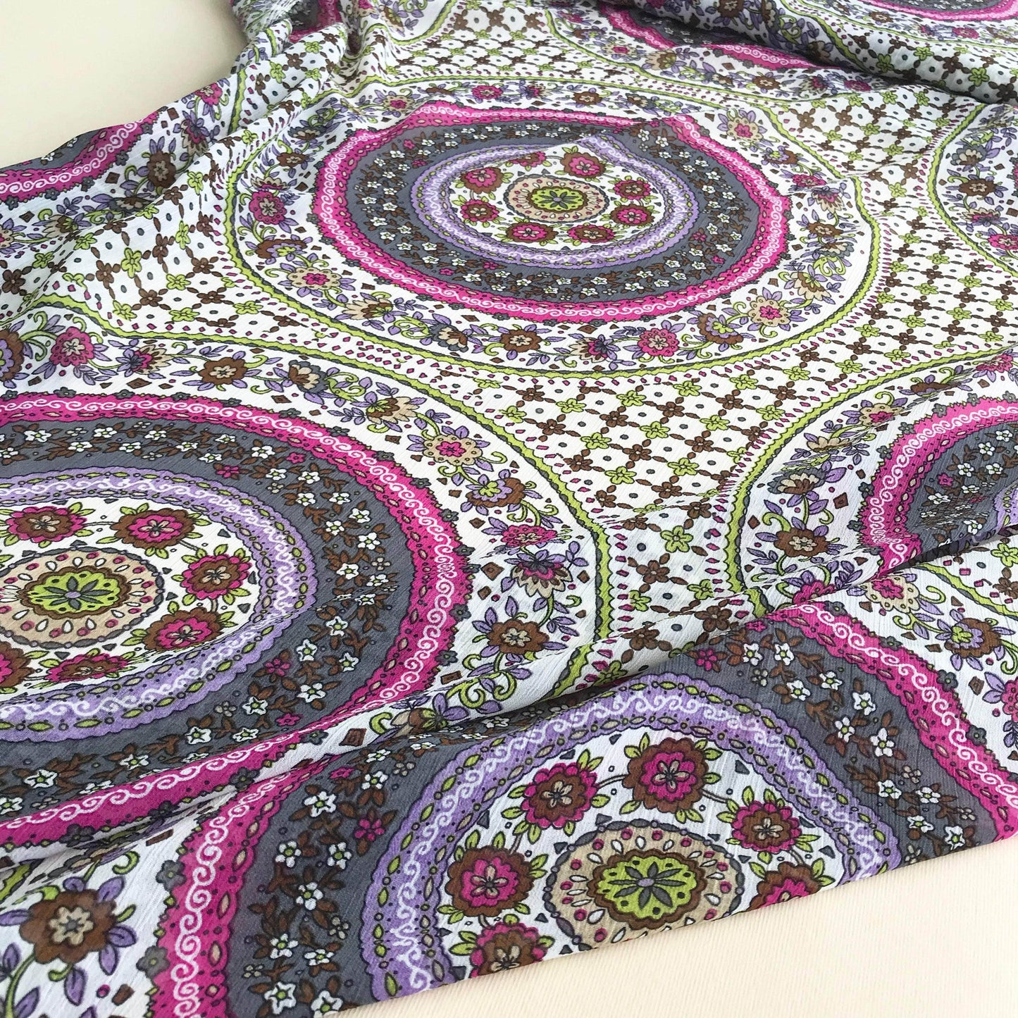 Mönstrade Modetyger - Chiffong Mandala Cirkel Blommigt Grön Brun Rosa Lila Vit 23