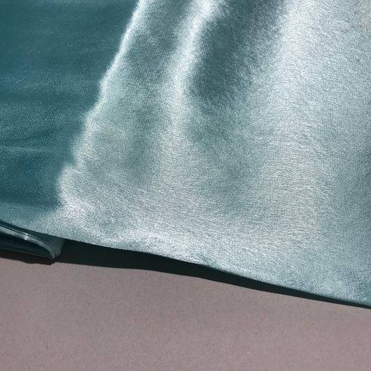 Mjukt Crepe Satintyg - Tyg Satin Elisabet Blå Grön Frozen 2