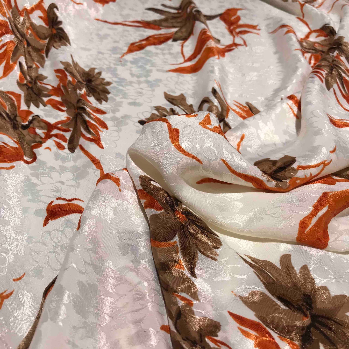 Mönstrade Modetyger - Mode Tyg Crepe Skimmer Benvit Orange Brun Blommigt 32
