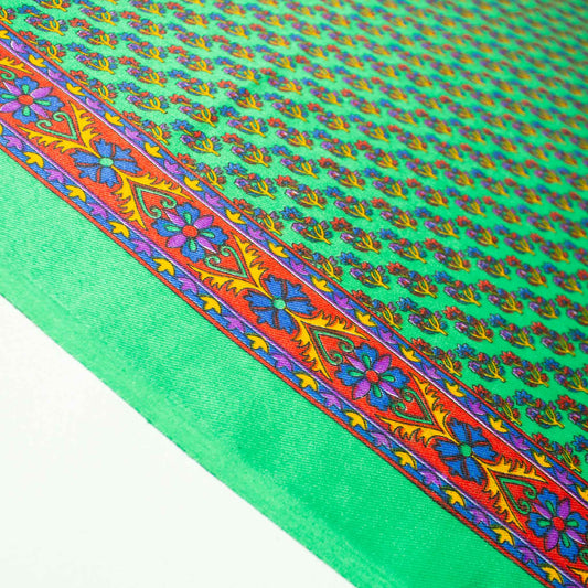 Mönstrade Modetyger - Grön röd Blå Paljett Blommigt Rapport 68