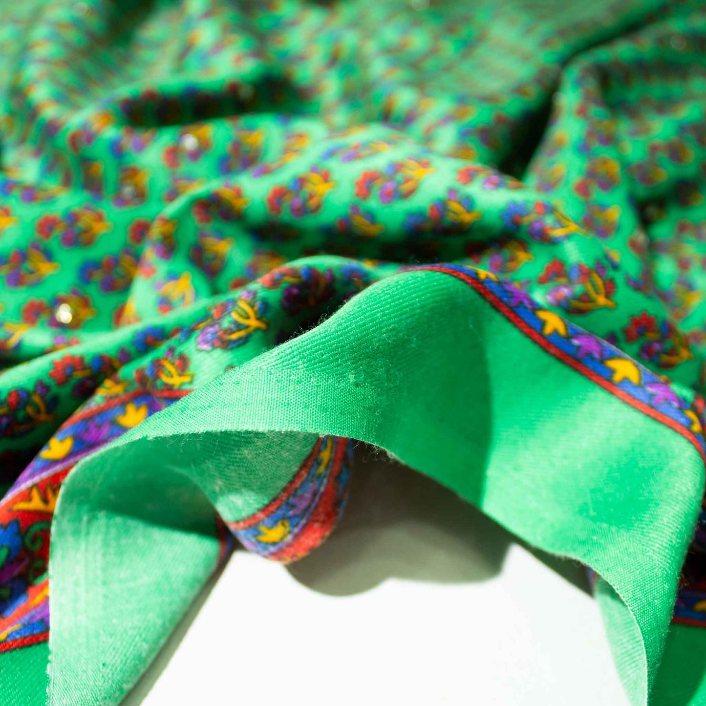 Mönstrade Modetyger - Grön röd Blå Paljett Blommigt Rapport 68