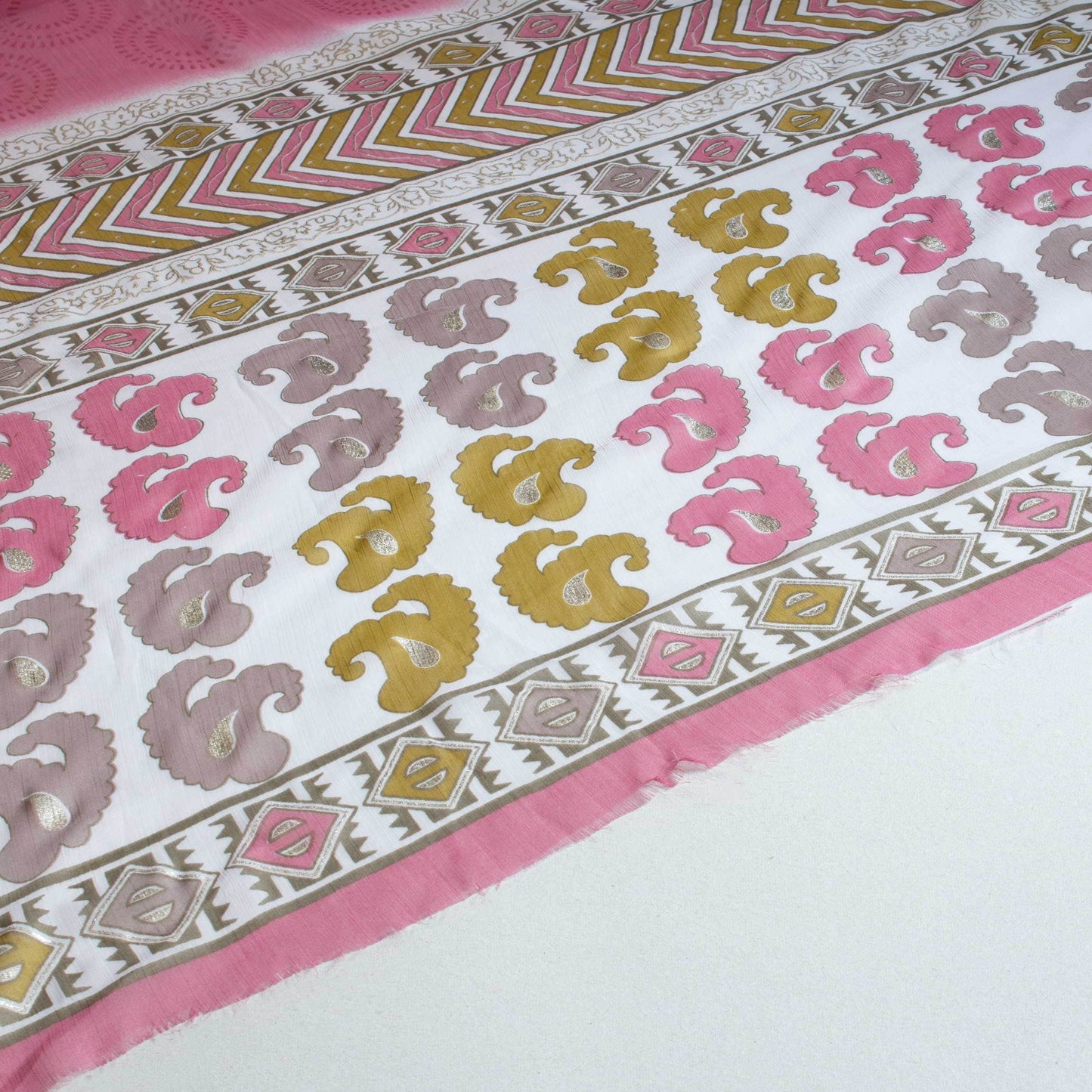 Mönstrade Chiffongtyger - Chiffong Silver Skimmer Rosa Grön Grå Benvit Paisley Rapport 109