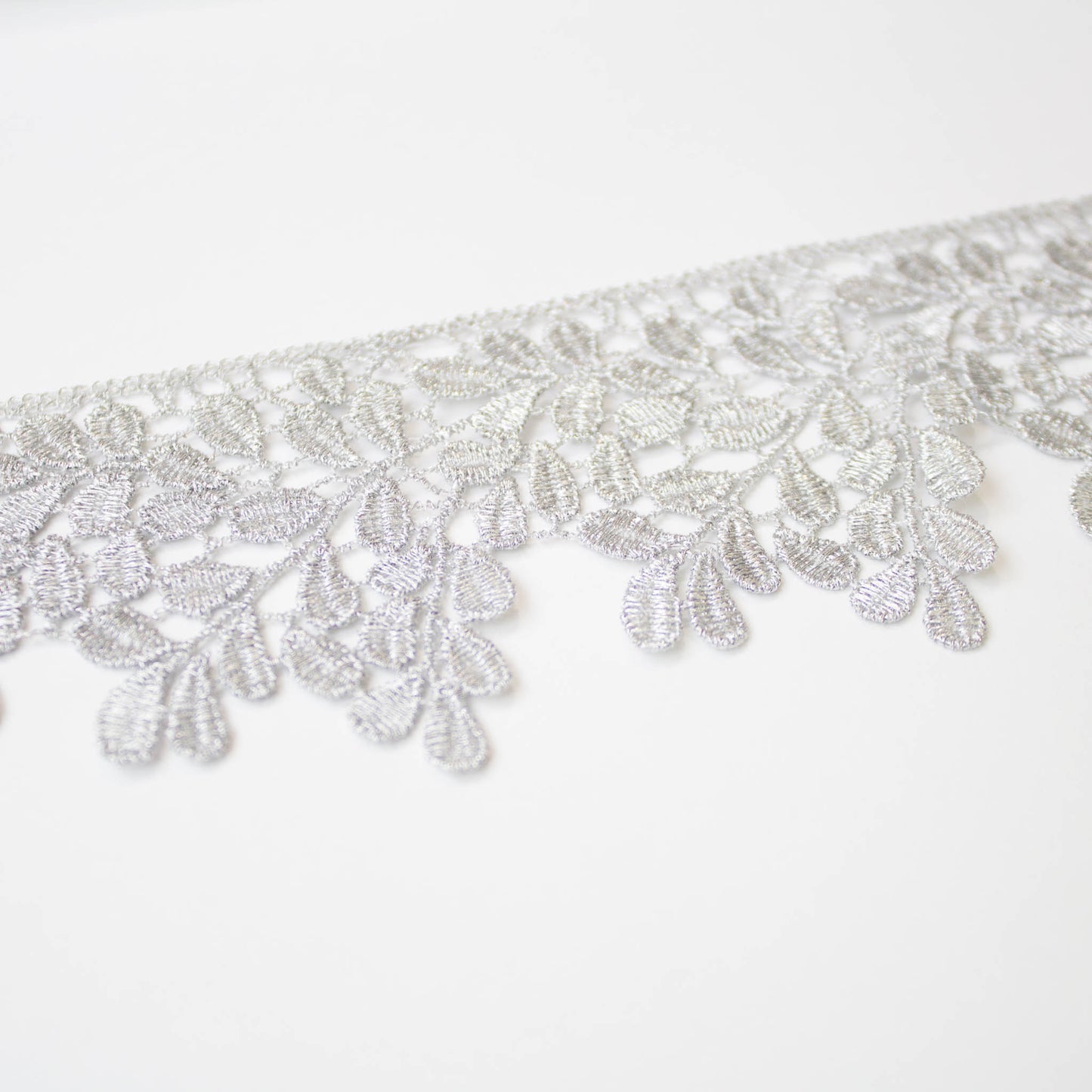 Broderade Spetsband - Knypplad Spets Silver Brodyr Runda Blad 26