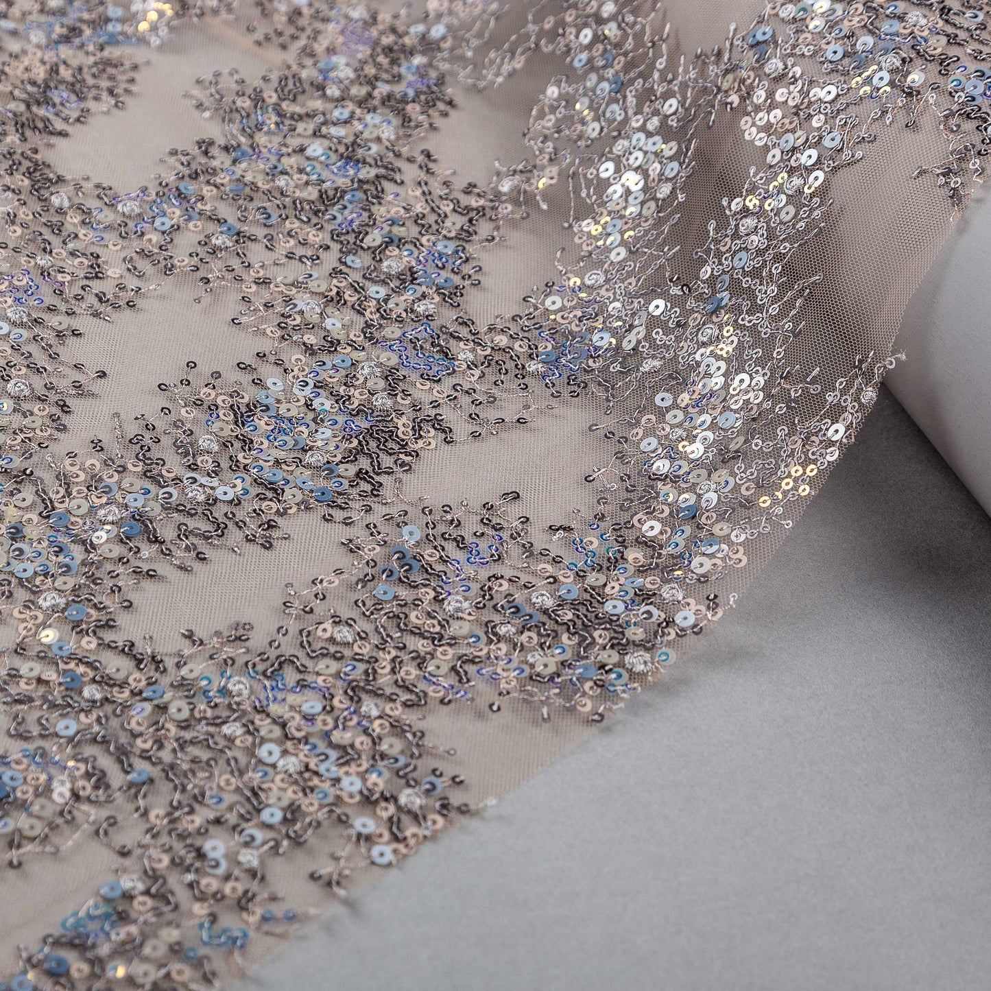 Broderat Tylltyg - Tyg Tyll Paljett Spets Simone Paljettyg Silver Blå Beige Rose 18