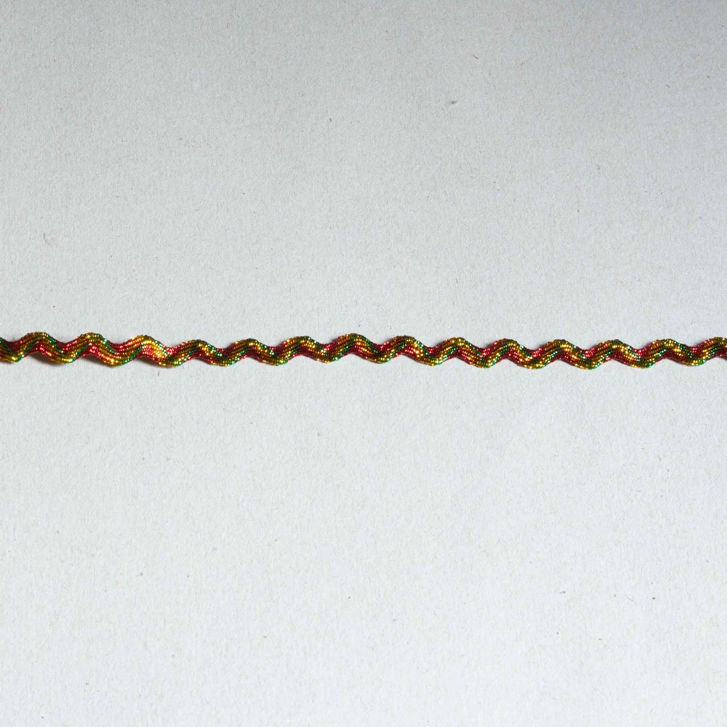 Band - Tygband Röd Guld Grön Skimmer Vågig 76