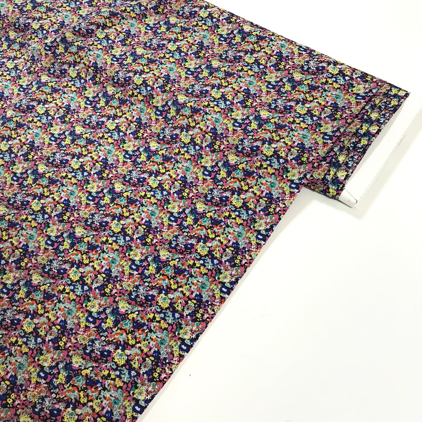 Fodertyg - Små Gula Lila Blåa Blommor 6