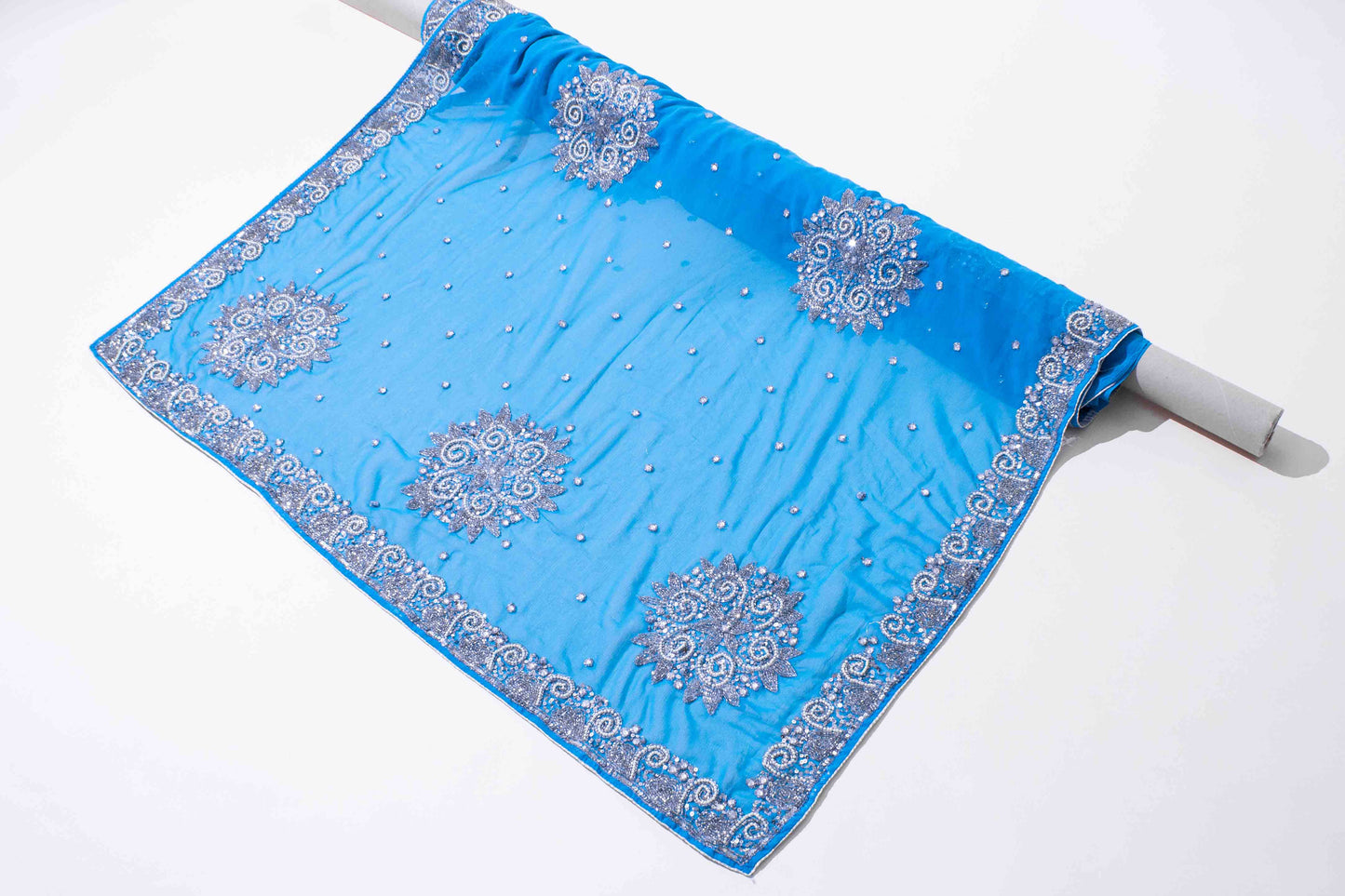Sari - Blå Chiffong Silver / Vit Brodyr Silver Strass 15