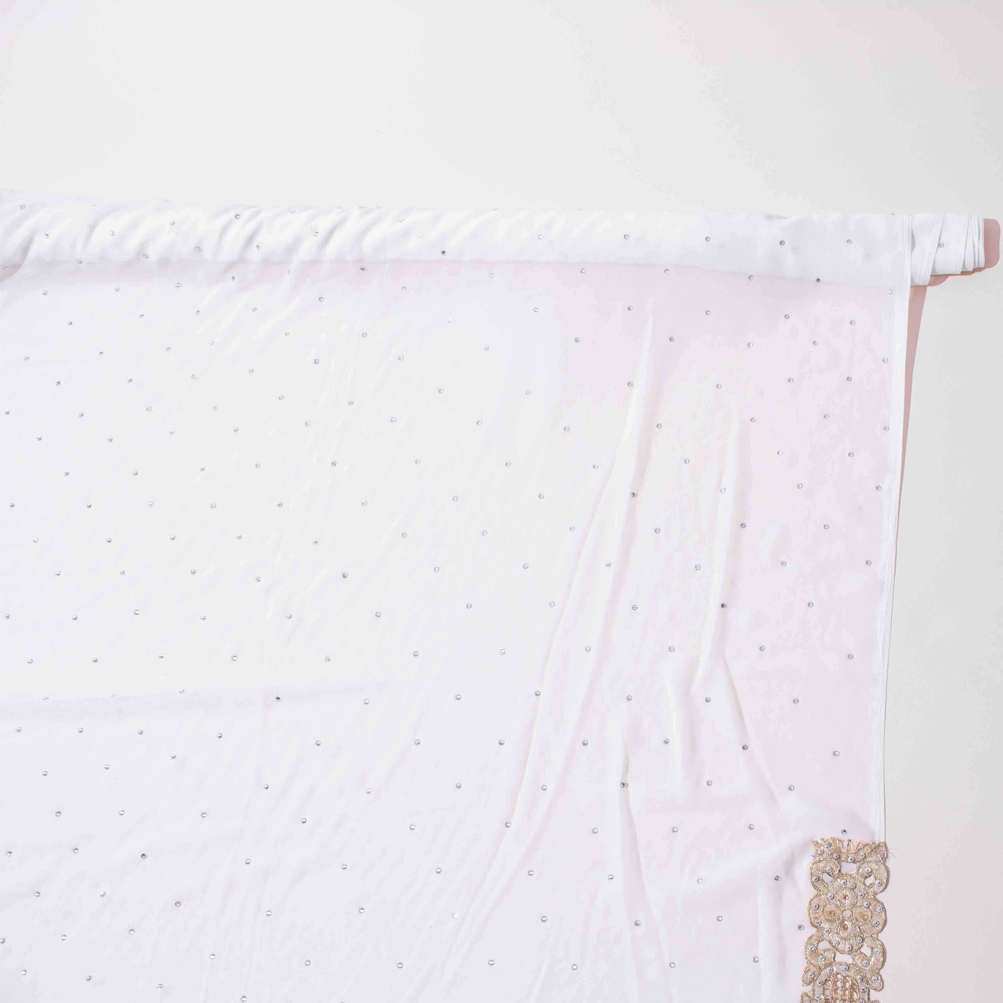 Sari - Vit Chiffong Guld Brodyr Guld / Silver Strass 32