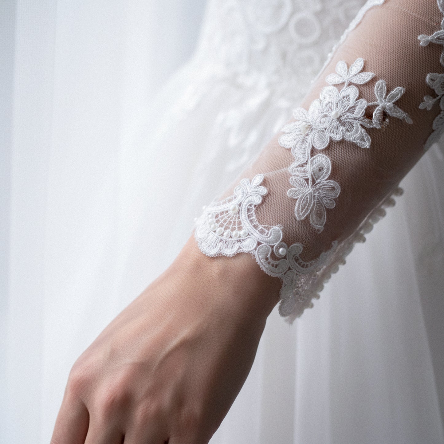 Brudspets Band - Old Fashioned With Pearls Vit Gråskiftning 3