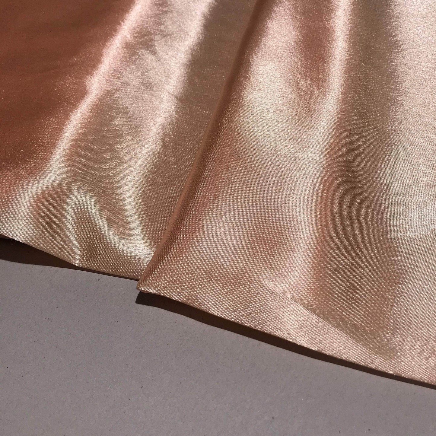 Mjukt Crepe Satintyg - Elisabet Aprikos Rosa 5