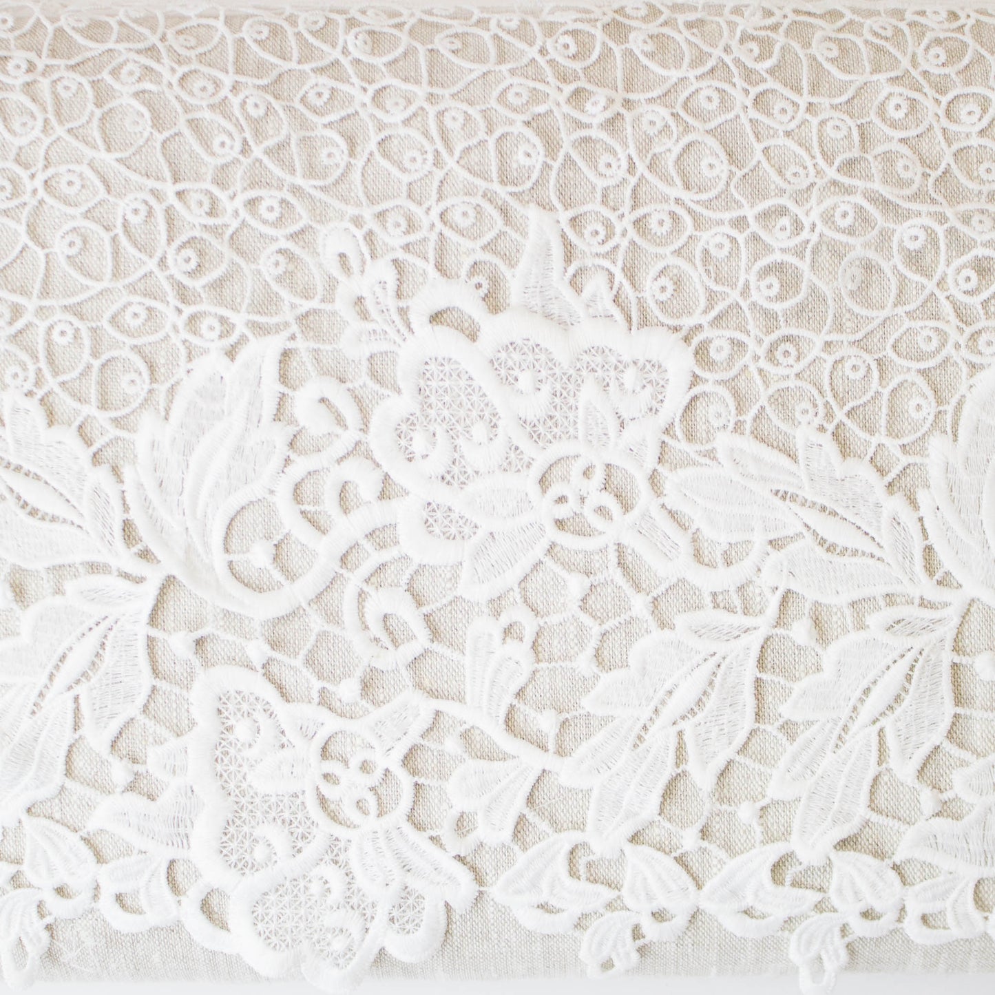 Broderade Spetsband - Knypplad Spets Vit Ultrabred Blommor & Bladslingor 6