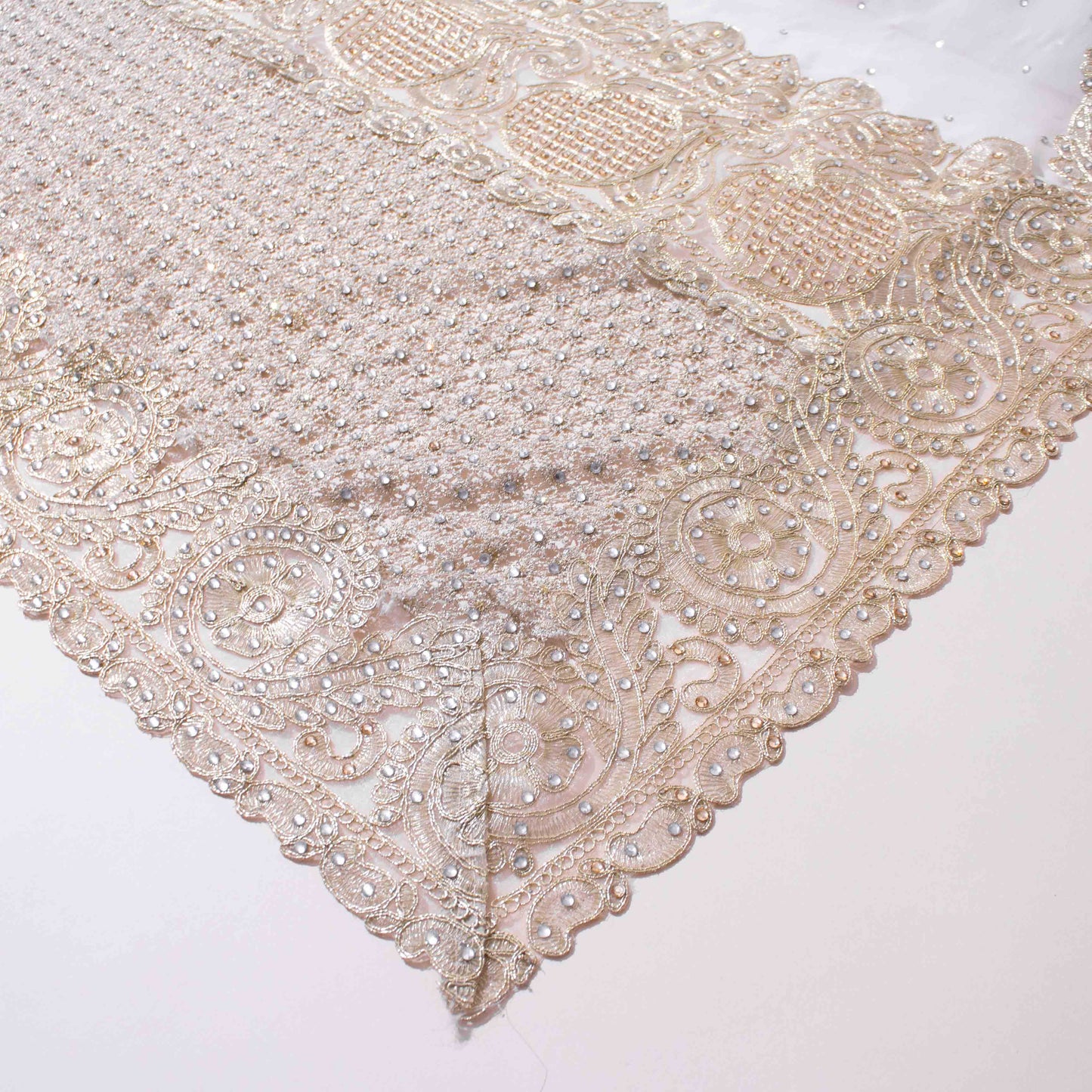 Sari - Vit Chiffong Guld Brodyr Silver / Guld Strass 21